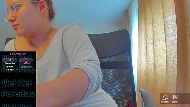 hot evil queen online show from November 13, 10:08 am