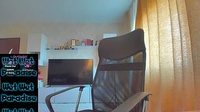 hot evil queen online show from November 6, 9:02 am