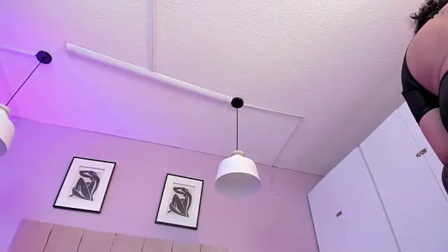 Inndrahot online show from March 14, 3:48 am