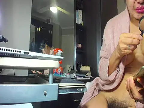 Snapshot of Angelchezcka chatting on June 27, 12:11 pm Angelchezcka online show from June 27, 12:11 pm