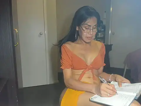 Angelchezcka online show from December 5, 8:13 am