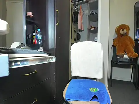 Angelchezcka online show from April 7, 6:48 am