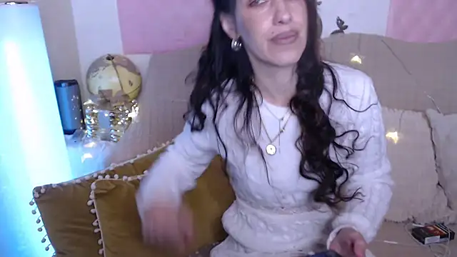 -carla- online show from December 5, 8:05 am