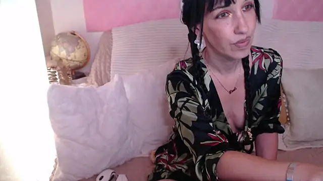 -carla- online show from October 12, 5:31 am