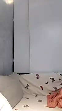 Snapshot of lolyforyou chatting on December 16, 1:37 pm lolyforyou online show from December 16, 1:37 pm