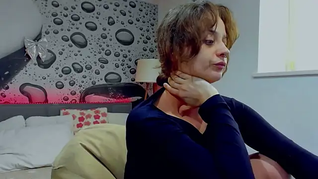 AlmaFancy online show from April 24, 5:31 am