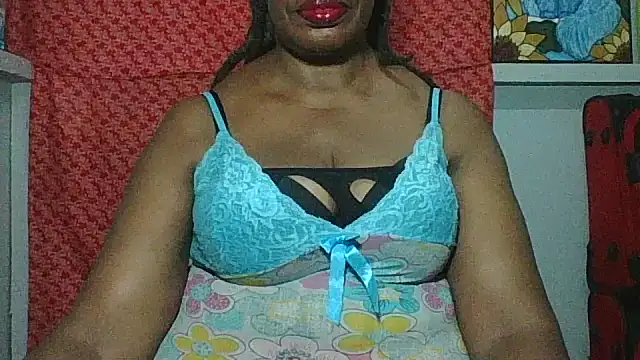 Snapshot of pink69pussy chatting on November 18, 1:43 am pink69pussy online show from November 18, 1:43 am