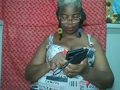 Snapshot of pink69pussy chatting on December 29, 8:22 am pink69pussy online show from December 29, 8:22 am