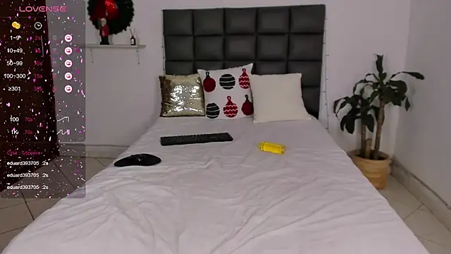 sophia clark1 online show from December 29, 11:39 pm
