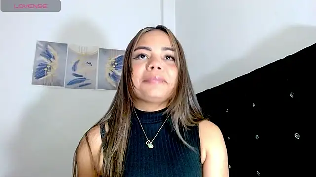 Kylie loveee online show from February 24, 7:48 pm