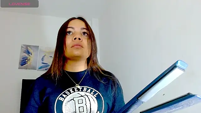 Snapshot of Kylie_loveee chatting on October 29, 12:26 pm Kylie loveee online show from October 29, 12:26 pm