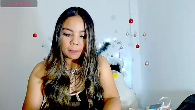 Snapshot of Kylie_loveee chatting on December 6, 3:39 pm Kylie loveee online show from December 6, 3:39 pm