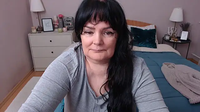 Snapshot of LeveMe2Nightt chatting on November 16, 1:05 pm LeveMe2Nightt online show from November 16, 1:05 pm