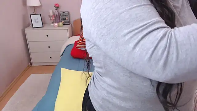 LeveMe2Nightt online show from March 3, 1:07 pm