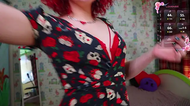 SmokyRose online show from March 28, 11:55 am