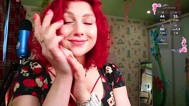 SmokyRose online show from April 15, 10:21 am