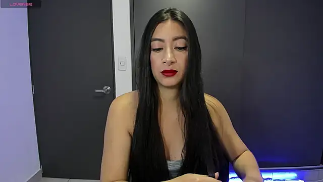 MeganWhite3 online show from December 14, 1:34 am