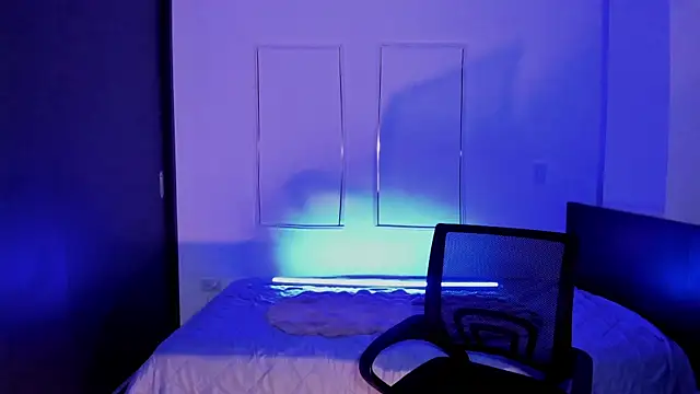 MeganWhite3 online show from April 19, 3:40 am