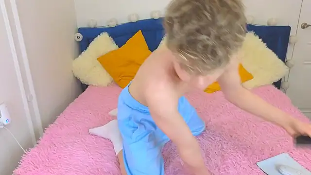 Snapshot of LandelRay chatting on September 22, 5:13 am LandelRay online show from September 22, 5:13 am