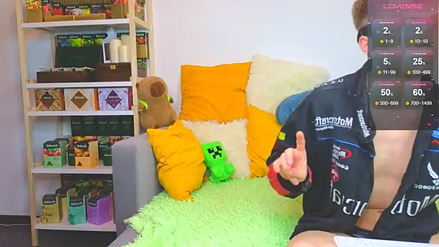 LandelRay online show from March 19, 7:14 pm