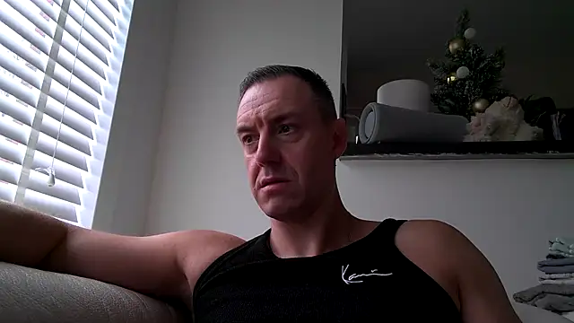 Snapshot of ploki2180 chatting on January 11, 12:34 pm ploki2180 online show from January 11, 12:34 pm