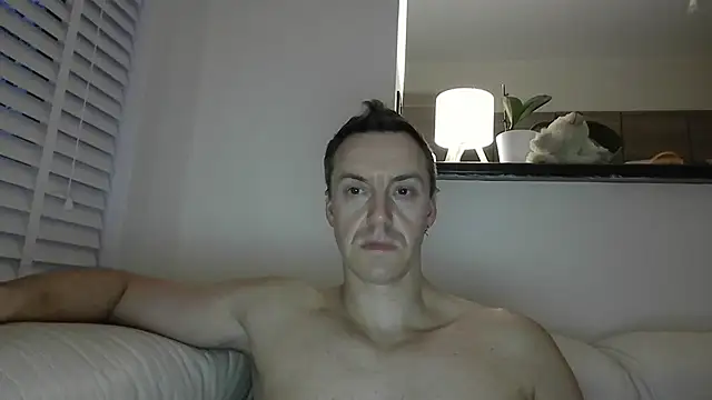 Snapshot of ploki2180 chatting on March 1, 5:46 pm ploki2180 online show from March 1, 5:46 pm