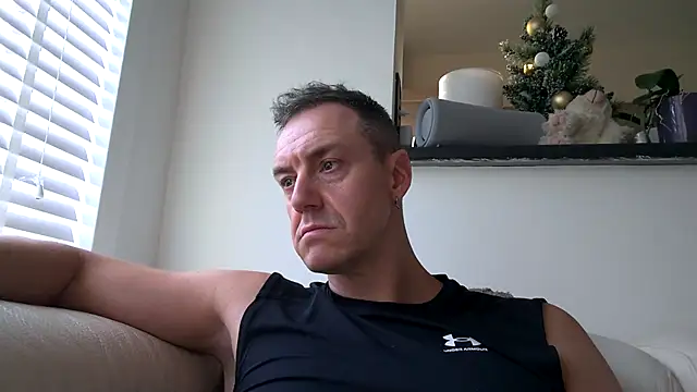 Snapshot of ploki2180 chatting on January 18, 2:42 pm ploki2180 online show from January 18, 2:42 pm