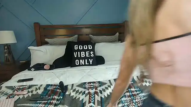 xxyourgirlblair online show from March 24, 5:24 pm