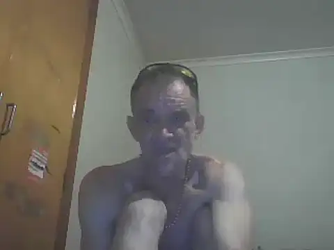 Snapshot of TooFknHorny1 chatting on January 8, 4:11 pm TooFknHorny1 online show from January 8, 4:11 pm