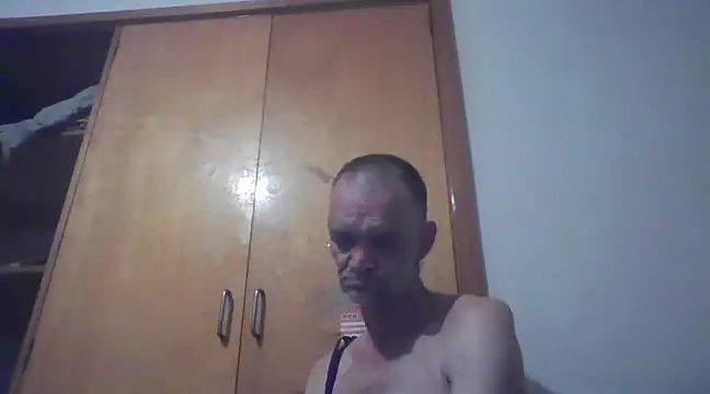 Snapshot of TooFknHorny1 chatting on December 11, 1:47 am TooFknHorny1 online show from December 11, 1:47 am