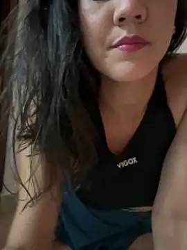 Snapshot of mahia_queen chatting on June 16, 11:38 pm mahia queen online show from June 16, 11:38 pm
