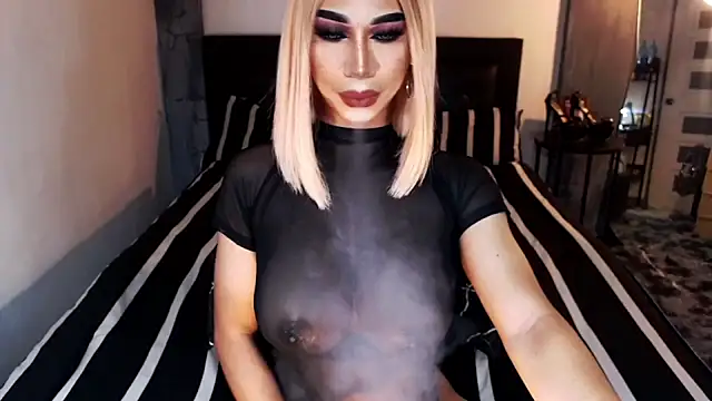 Snapshot of MassiveCockxMistress chatting on December 2, 3:03 pm MassiveCockxMistress online show from December 2, 3:03 pm