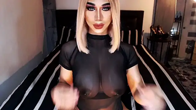 Snapshot of MassiveCockxMistress chatting on October 12, 2:46 am MassiveCockxMistress online show from October 12, 2:46 am