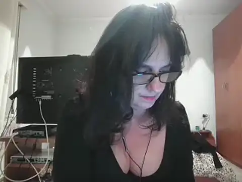 Snapshot of ClaudyGeryn chatting on December 14, 4:08 pm ClaudyGeryn online show from December 14, 4:08 pm