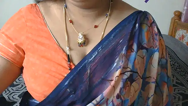 Snapshot of Love_4Sex chatting on July 20, 2:08 am Love 4Sex online show from July 20, 2:08 am