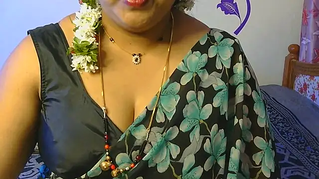 Snapshot of Love_4Sex chatting on July 10, 6:02 am Love 4Sex online show from July 10, 6:02 am