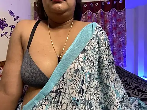 Snapshot of Love_4Sex chatting on June 30, 5:51 am Love 4Sex online show from June 30, 5:51 am
