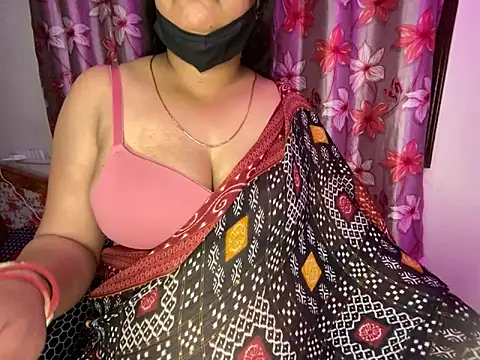 Snapshot of Love_4Sex chatting on February 26, 5:24 am Love 4Sex online show from February 26, 5:24 am