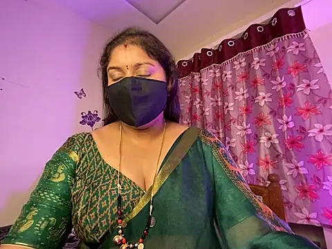 Love 4Sex online show from May 6, 5:44 am