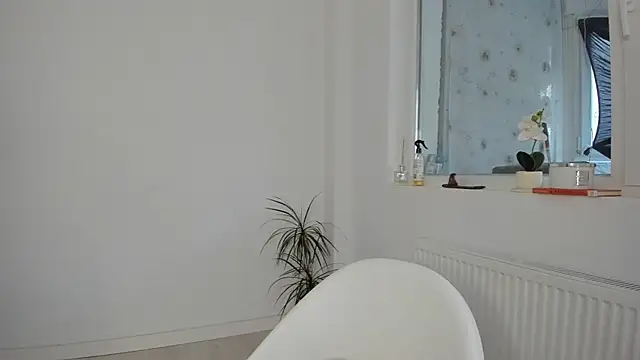 DiamondKay online show from February 7, 8:22 am