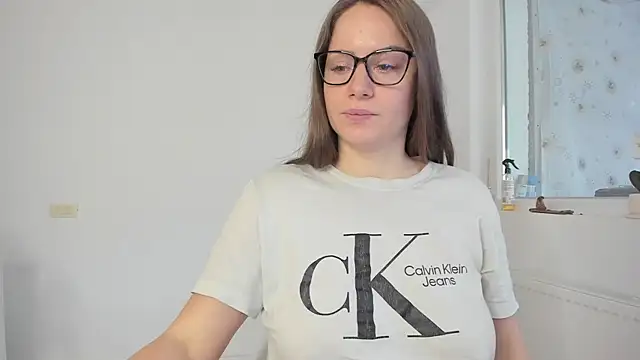 DiamondKay online show from February 5, 8:43 am