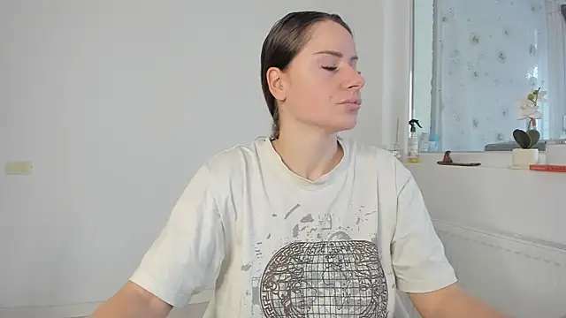 DiamondKay online show from February 10, 8:02 am