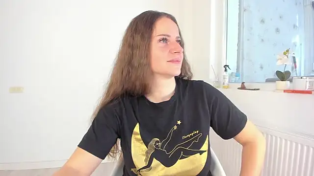 DiamondKay online show from February 18, 7:28 am