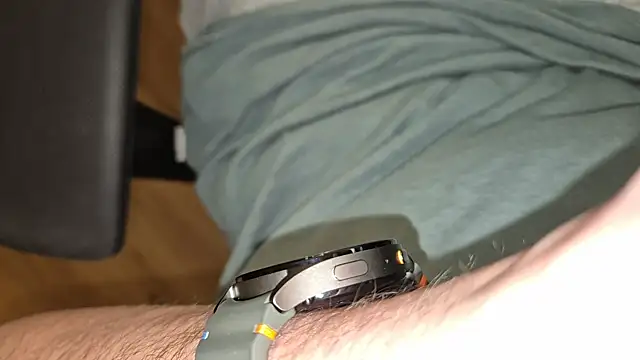 -luckybong- online show from February 21, 9:11 pm