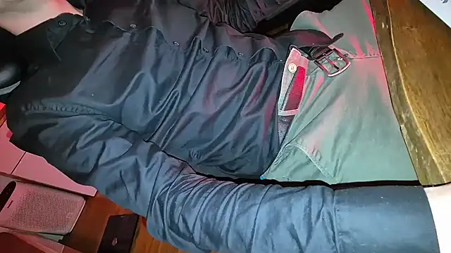 -luckybong- online show from January 13, 5:02 pm