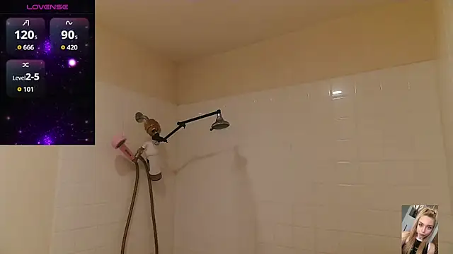 Blondiewithanass online show from November 24, 12:10 am