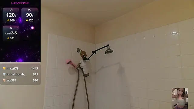 Blondiewithanass online show from November 7, 11:52 pm