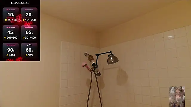 Blondiewithanass online show from February 26, 1:38 am