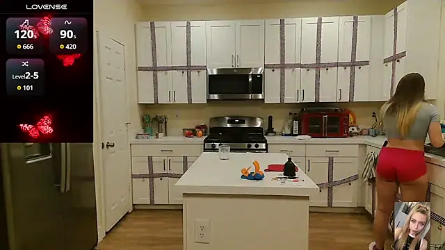 Blondiewithanass online show from March 1, 3:50 am