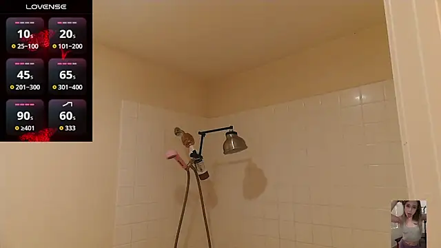 Blondiewithanass online show from March 8, 4:49 am